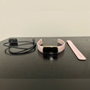Fitbit Luxe Pink